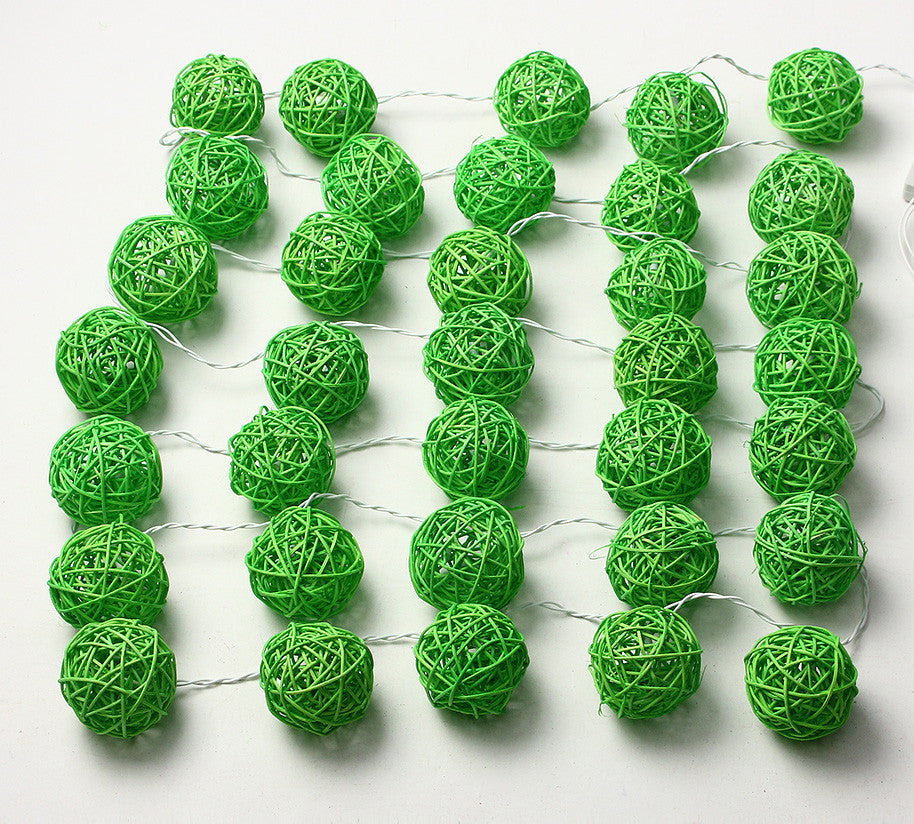 1 Set of Green 5cm Rattan Cane 50 Ball Battery Powered LONG 5m String Lights Christmas Gift Home Wedding Party Bedroom Decoration Table Centrepiece