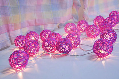 1 Set of Pink 5cm Rattan Cane 50 Ball Battery Powered LONG 5m String Lights Christmas Gift Home Wedding Party Bedroom Decoration Table Centrepiece