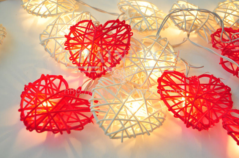 50 Red and White 3D Hollowed Rattan Heart-Shaped 5M LONG String Fairy Lights, Battery (AA) Indoor & Outdoor Decorations Wedding Valentines Romantic Room Table Lighting